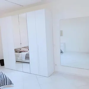 https://visconti-house.barihotels.org