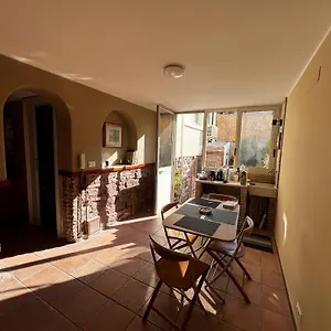 https://casa-enza-double-room-with-private-bathroom-and-garden.taorminaitalyhotels.com